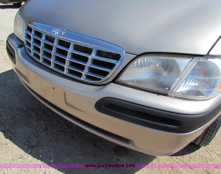 image for item H2230 1999 Chevrolet Venture van