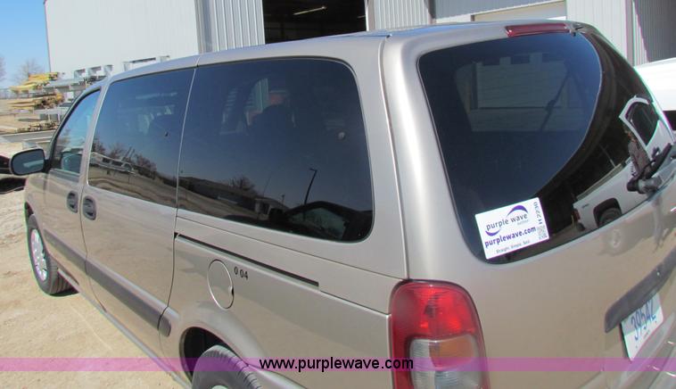 image for item H2230 1999 Chevrolet Venture van