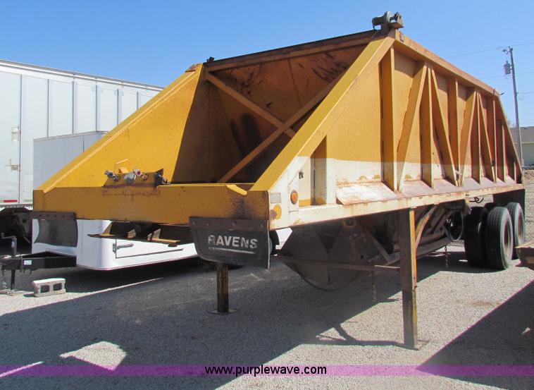 image for item H2237 1982 Clement 30' belly dump trailer