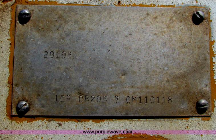 image for item H2237 1982 Clement 30' belly dump trailer