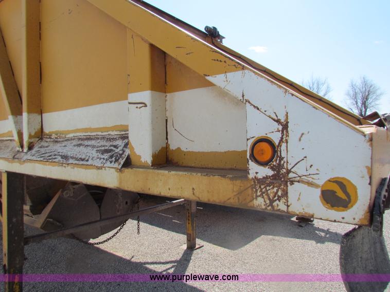 image for item H2237 1982 Clement 30' belly dump trailer
