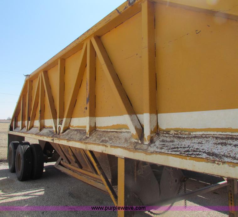 image for item H2237 1982 Clement 30' belly dump trailer