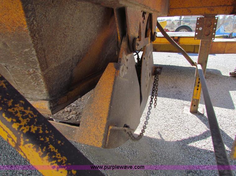 image for item H2237 1982 Clement 30' belly dump trailer