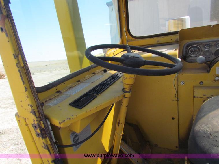 image for item H2240 1973 Caterpillar 613 scraper