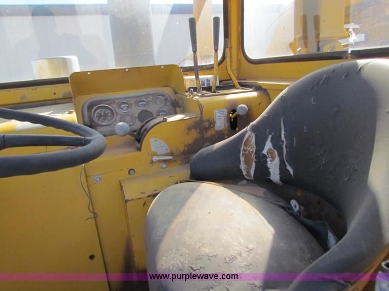 image for item H2240 1973 Caterpillar 613 scraper