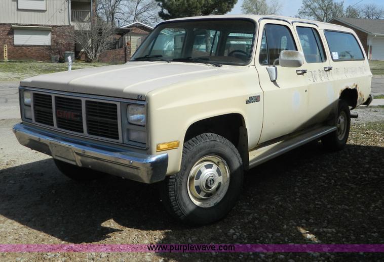 image for item H2477 1988 GMC Suburban 2500 SUV