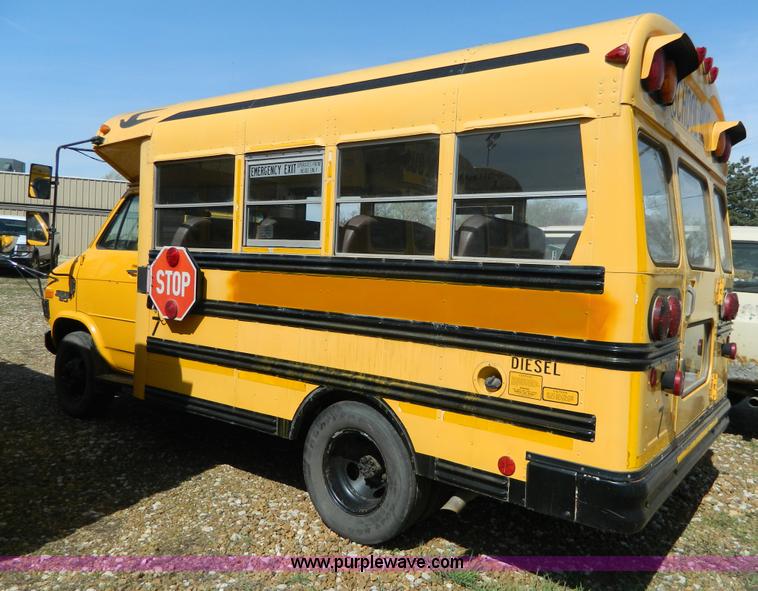 image for item H2478 1996 Chevrolet G30 bus