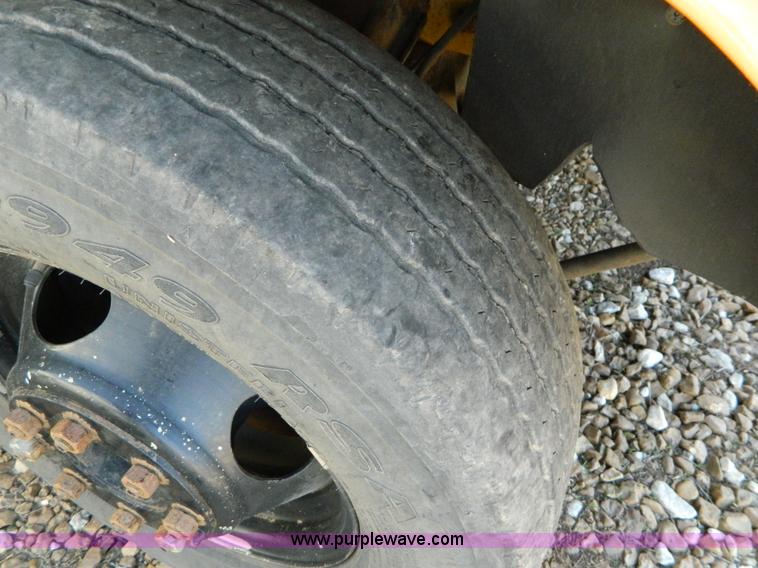 image for item H2478 1996 Chevrolet G30 bus