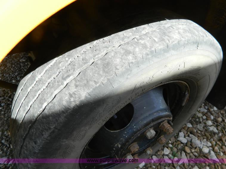 image for item H2478 1996 Chevrolet G30 bus