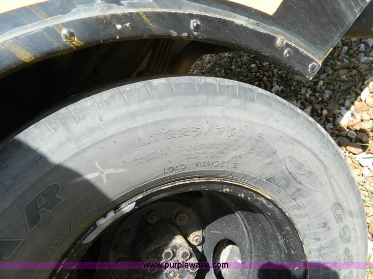 image for item H2478 1996 Chevrolet G30 bus