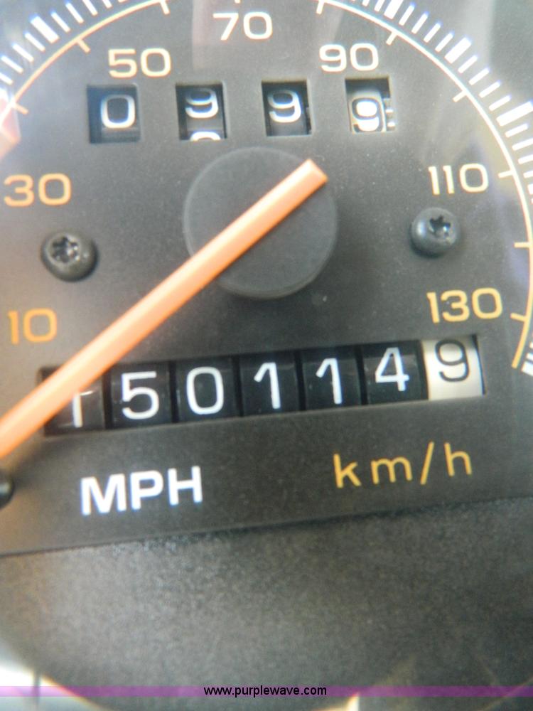 image for item H2478 1996 Chevrolet G30 bus