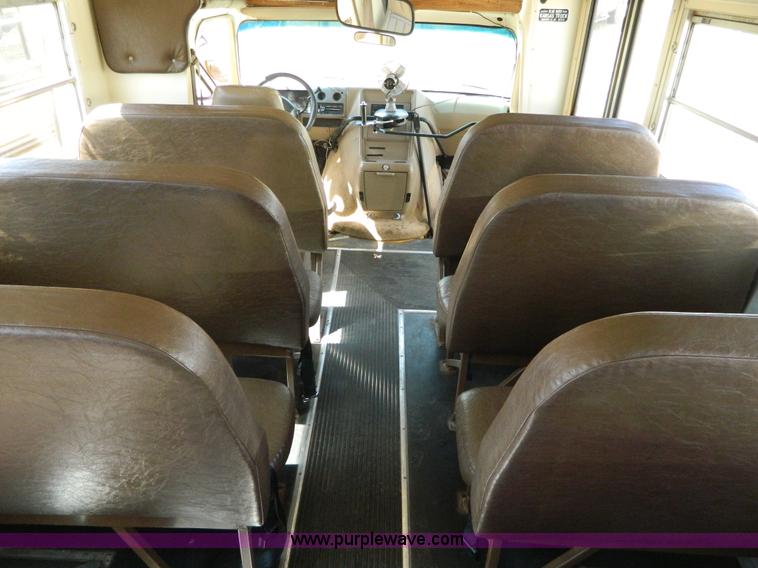 image for item H2478 1996 Chevrolet G30 bus