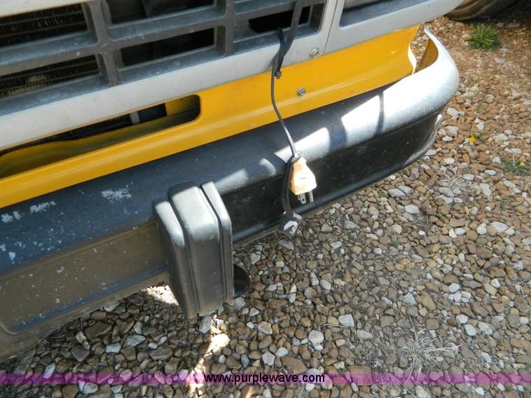 image for item H2478 1996 Chevrolet G30 bus