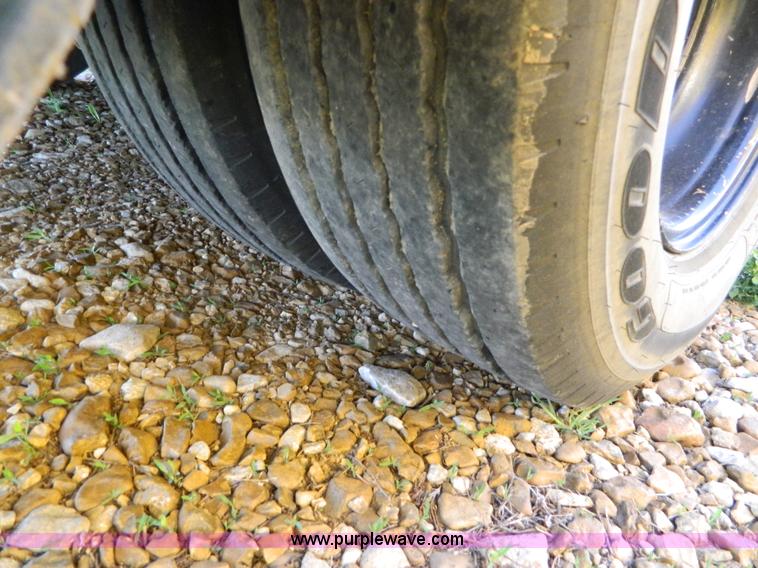 image for item H2479 1993 GMC G3500 Magnavan bus