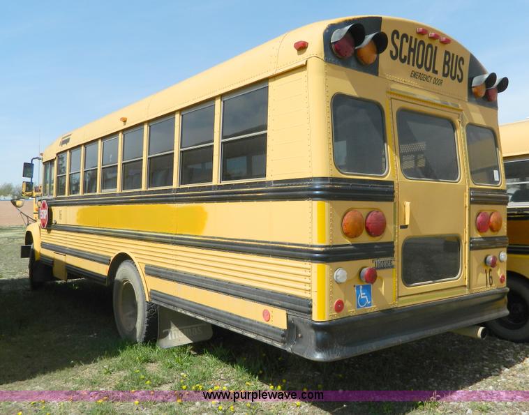 image for item H2480 1995 Ford B700 school bus