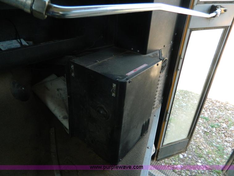 image for item H2480 1995 Ford B700 school bus