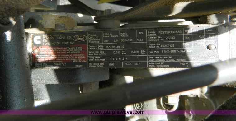 image for item H2480 1995 Ford B700 school bus