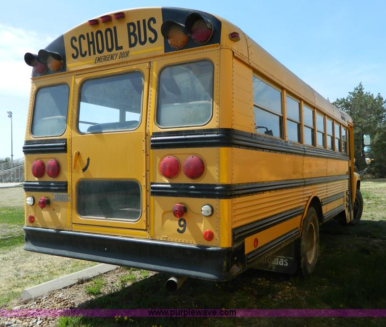 image for item H2481 1993 Ford B700 school bus
