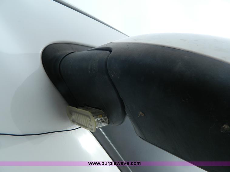 image for item H2482 2004 GMC Yukon Denali XL SVU