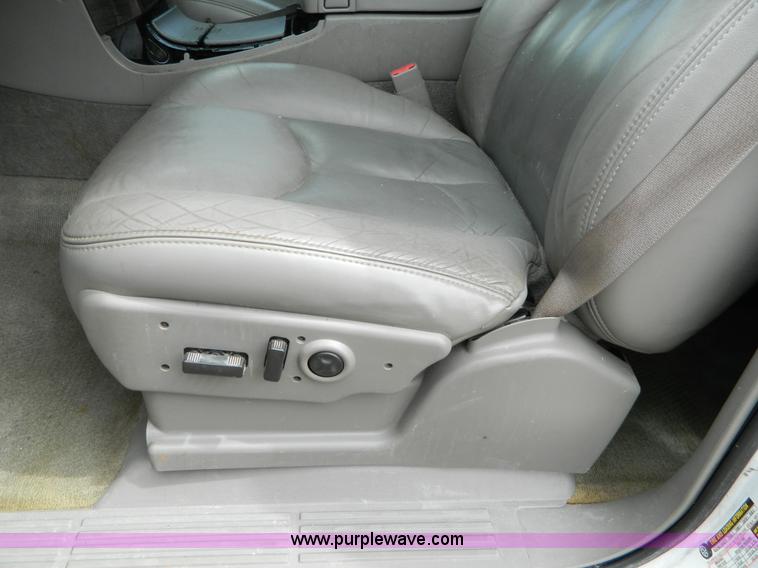 image for item H2482 2004 GMC Yukon Denali XL SVU