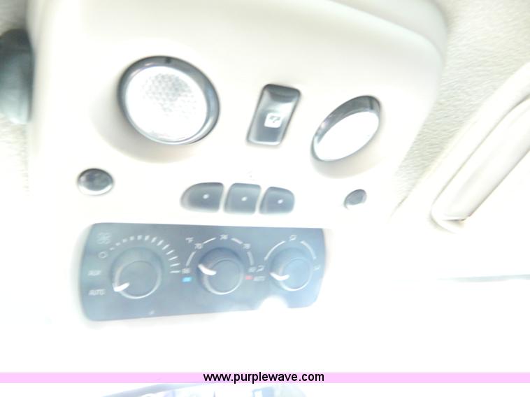 image for item H2482 2004 GMC Yukon Denali XL SVU