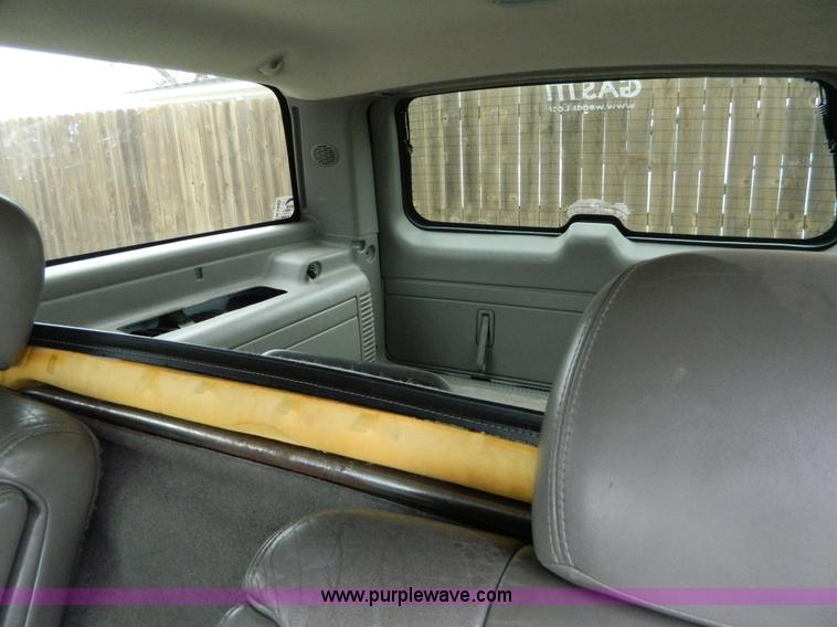 image for item H2482 2004 GMC Yukon Denali XL SVU