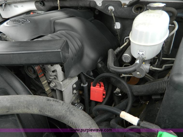 image for item H2482 2004 GMC Yukon Denali XL SVU