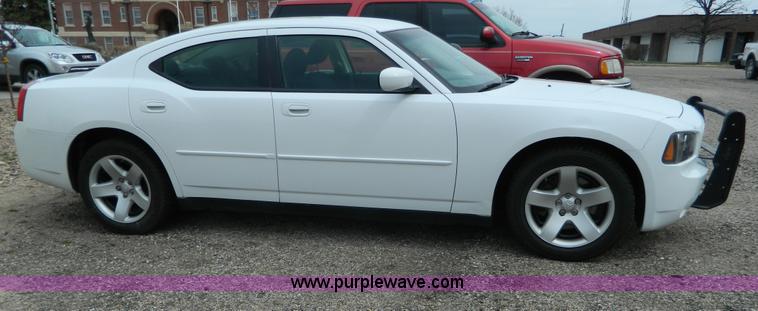 image for item H2483 2010 Dodge Charger