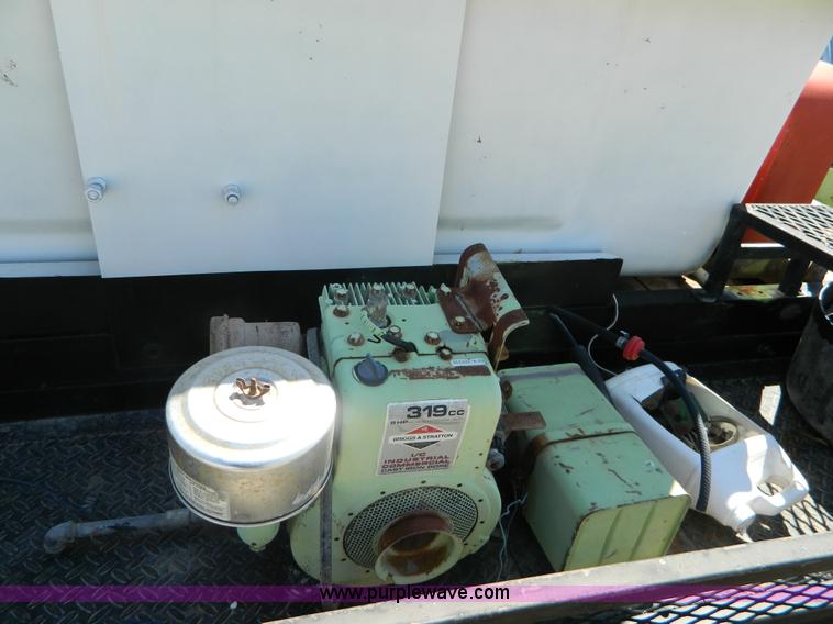 image for item H2487 1985 Myers sprayer