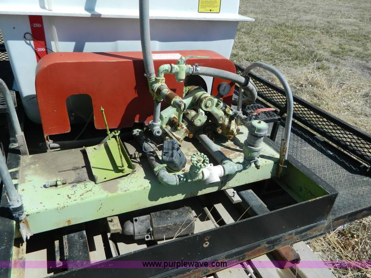 image for item H2487 1985 Myers sprayer