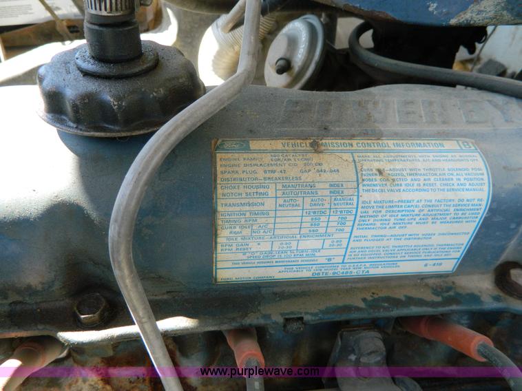 image for item H2488 1976 Ford F100 pickup truck