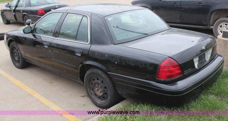 image for item H6001 2007 Ford Crown Victoria Police Interceptor