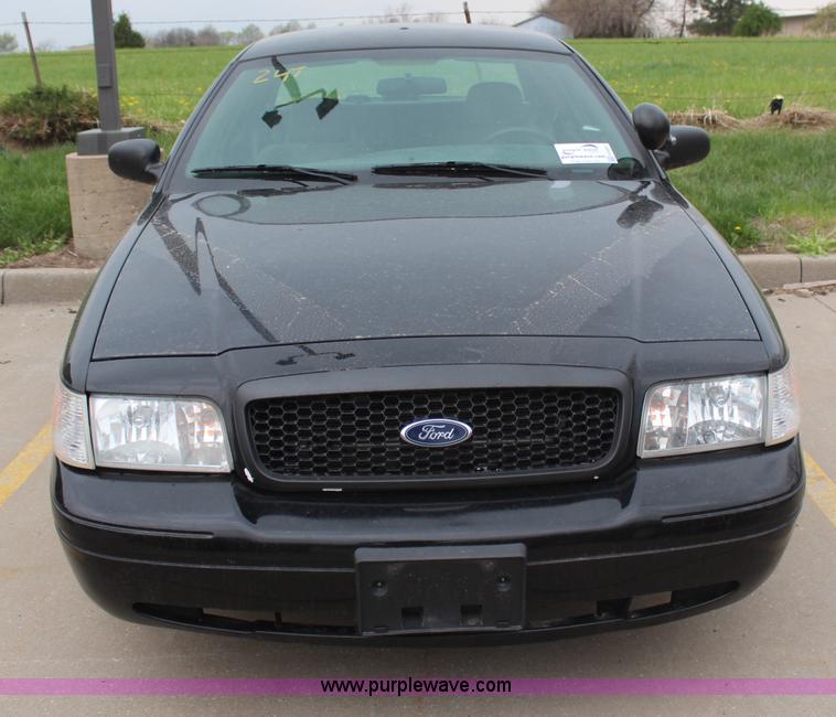 image for item H6001 2007 Ford Crown Victoria Police Interceptor