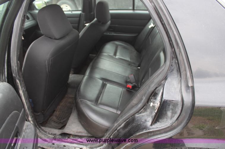 image for item H6001 2007 Ford Crown Victoria Police Interceptor