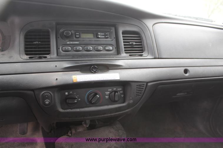 image for item H6001 2007 Ford Crown Victoria Police Interceptor
