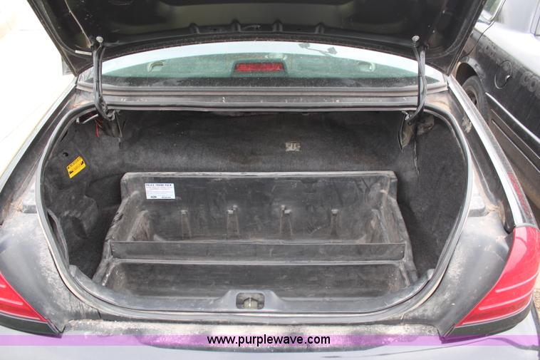 image for item H6001 2007 Ford Crown Victoria Police Interceptor