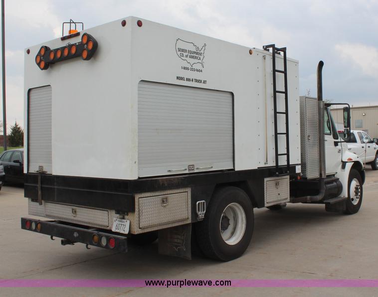 image for item H6014 2005 International DuraStar 4300 sewer jetter truck