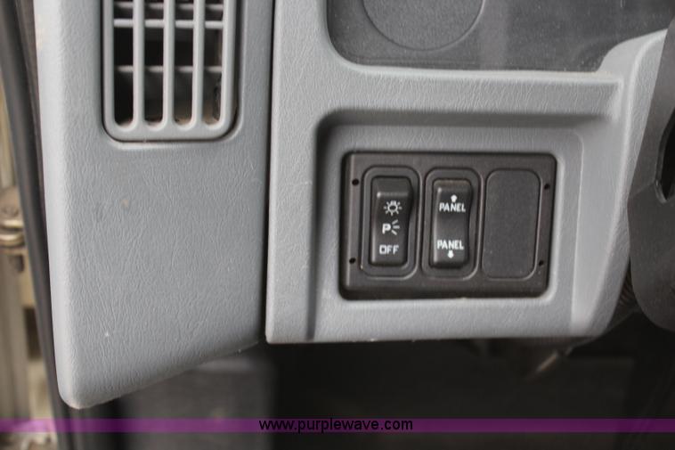 image for item H6014 2005 International DuraStar 4300 sewer jetter truck