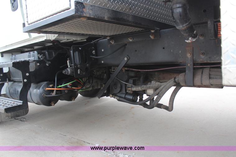 image for item H6014 2005 International DuraStar 4300 sewer jetter truck