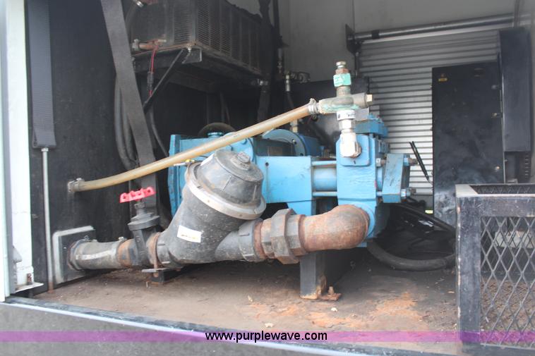 image for item H6014 2005 International DuraStar 4300 sewer jetter truck