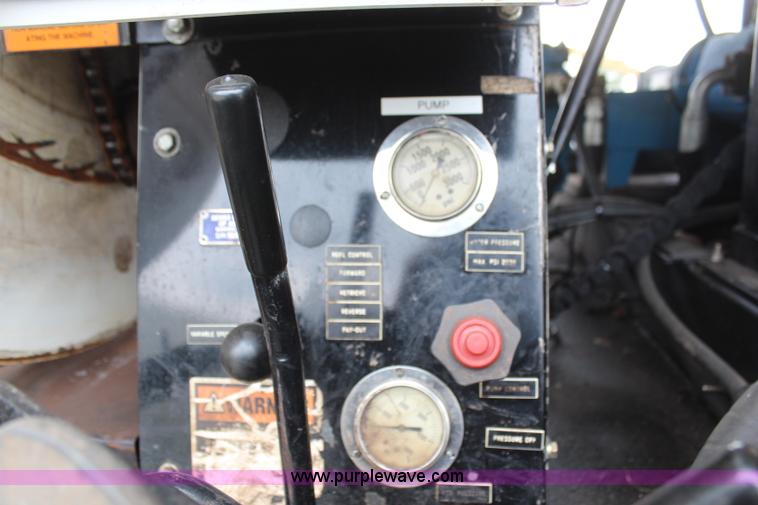 image for item H6014 2005 International DuraStar 4300 sewer jetter truck