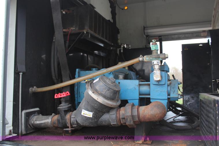 image for item H6014 2005 International DuraStar 4300 sewer jetter truck