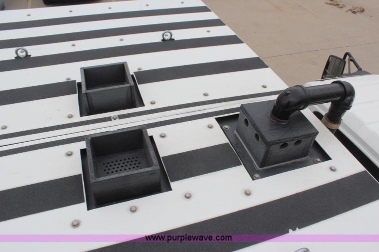 image for item H6014 2005 International DuraStar 4300 sewer jetter truck