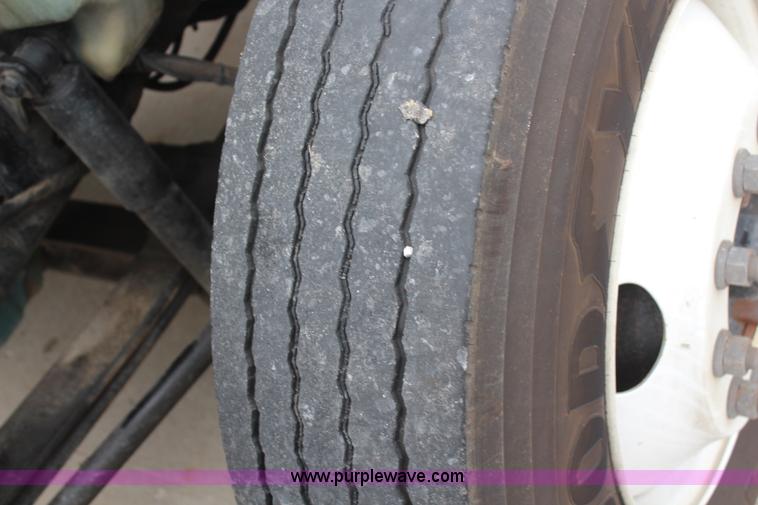 image for item H6014 2005 International DuraStar 4300 sewer jetter truck