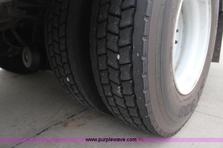 image for item H6014 2005 International DuraStar 4300 sewer jetter truck