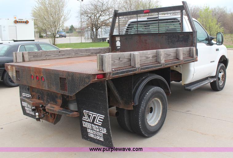 image for item H6015 2001 Ford F350 Super Duty XL flatbed truck