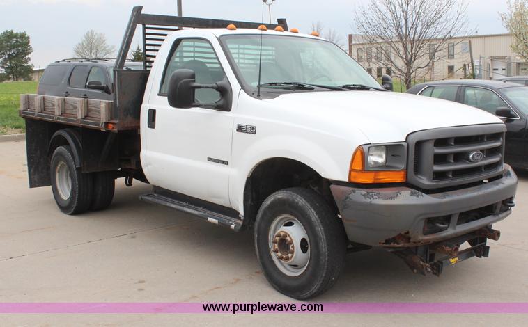image for item H6015 2001 Ford F350 Super Duty XL flatbed truck