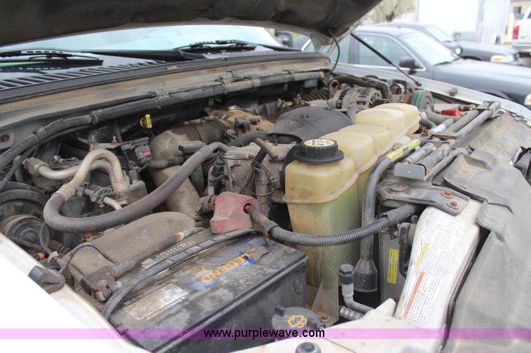 image for item H6015 2001 Ford F350 Super Duty XL flatbed truck