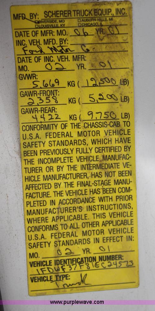 image for item H6015 2001 Ford F350 Super Duty XL flatbed truck