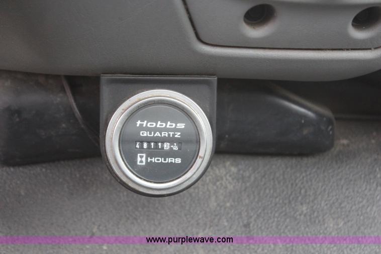 image for item H6016 2003 Ford F350 Super Duty XL utility truck